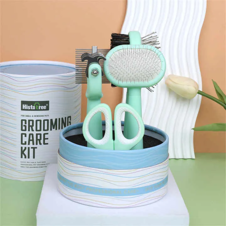 شعر الحيوانات الأليفة ، مشط القط ، مقص . Pet hair, cat comb, dog nail clippers, h