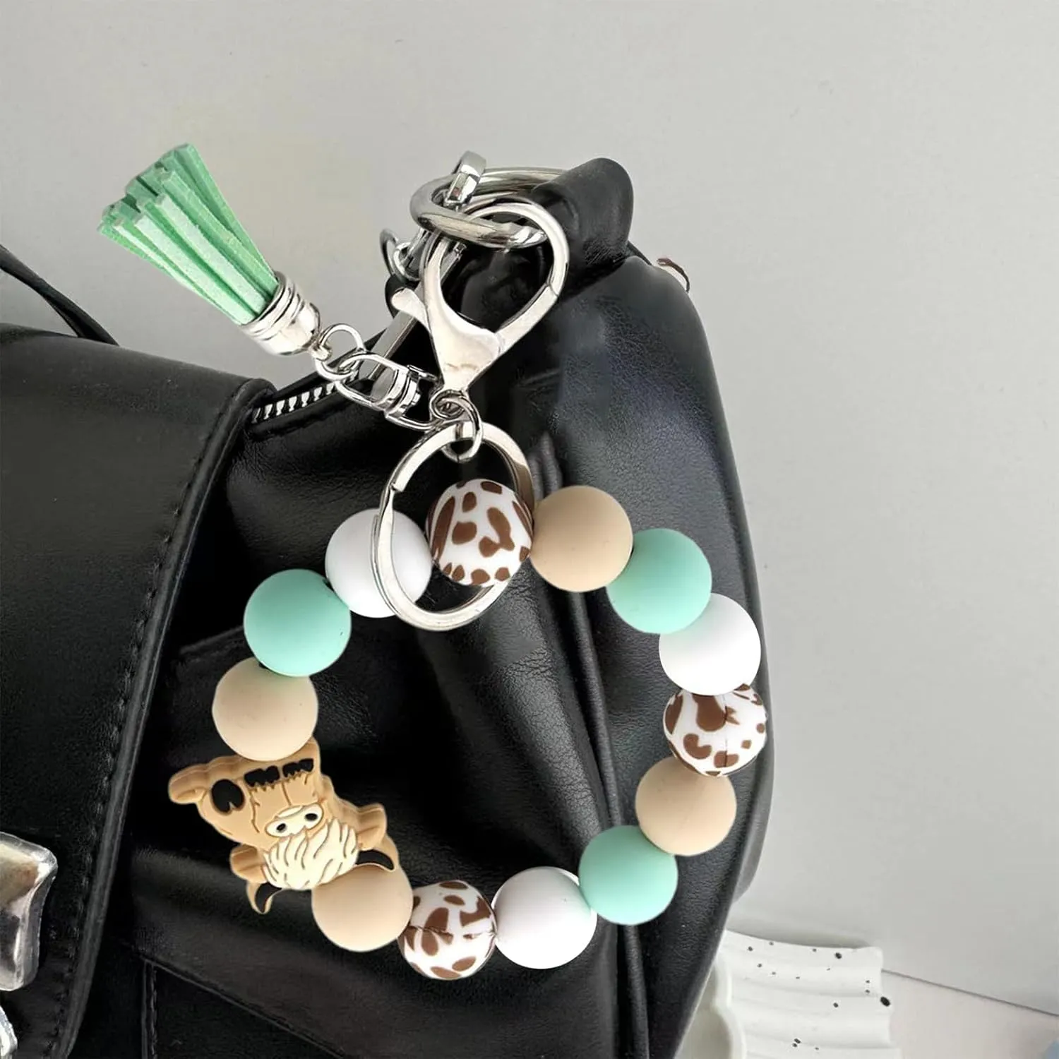 Colorful Highlands Cow Keychain Modern Highlands Cow Keychain Silicone Beaded Wristlet Keyrings Pendant for Women